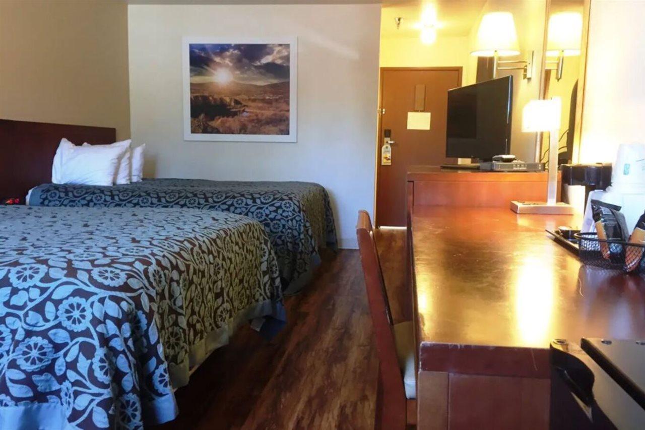 Days Inn By Wyndham Taos Extérieur photo