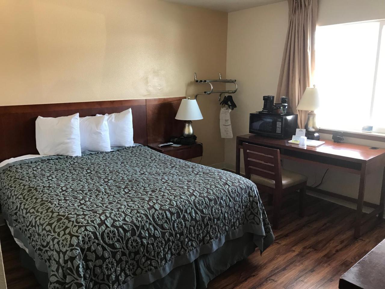 Days Inn By Wyndham Taos Extérieur photo